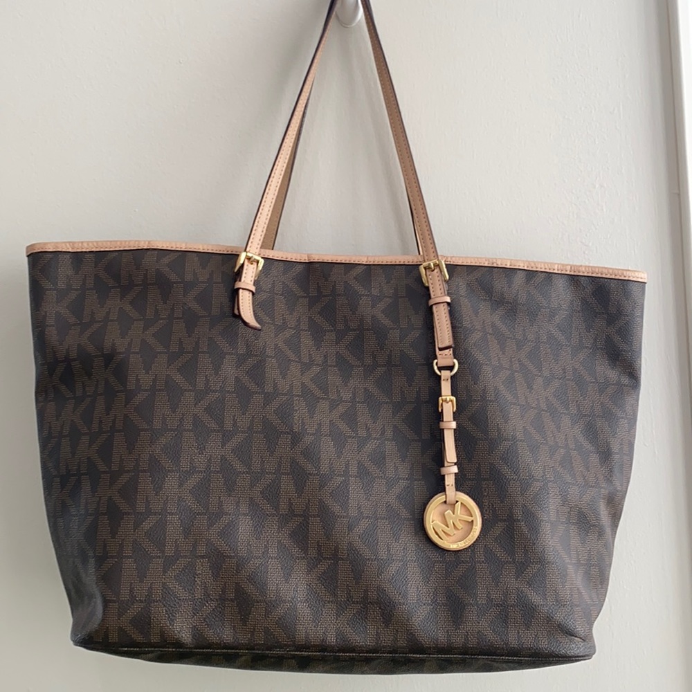 Michael Kors Tote!
